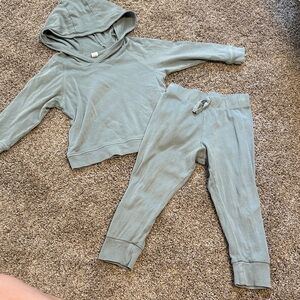 Colored Organics Cruz Jogger and Madison pullover set
